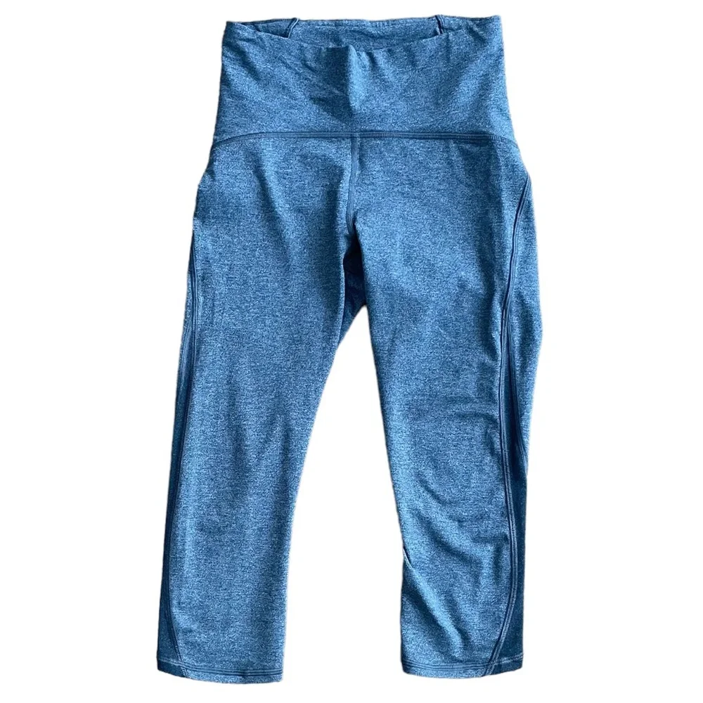 LULULEMON Train Times Crop (17" ) in
Heathered Black - Like New, Size 4_7